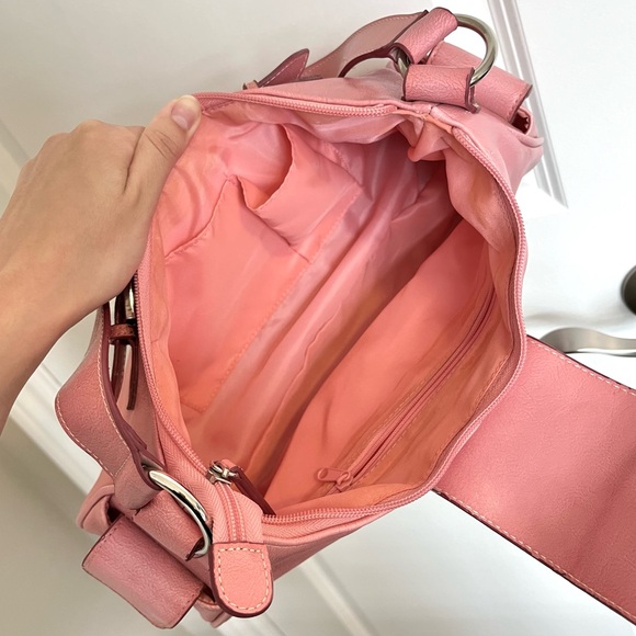 Pink Buckle Detail Shoulder Bag - Picture 4 of 4